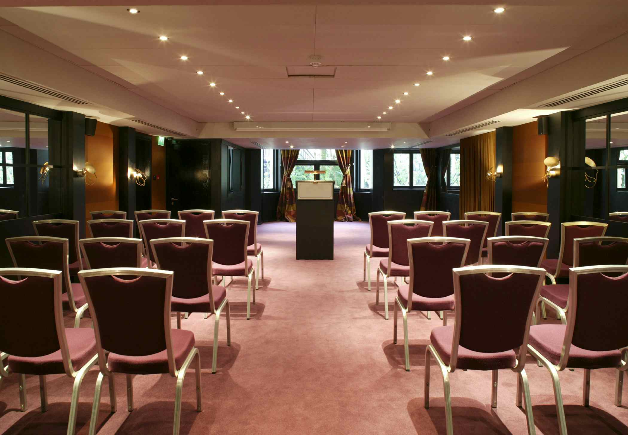 The Hamilton Meeting Room , Baglioni Hotel London